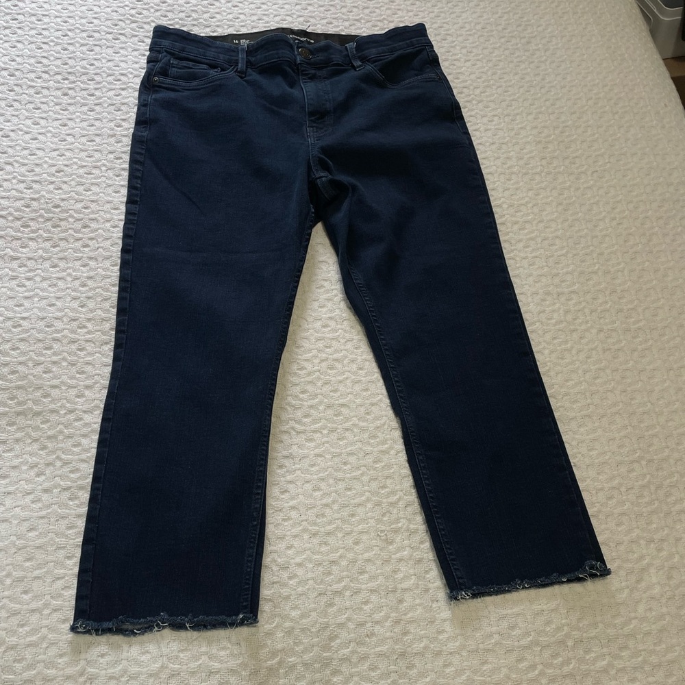 Liz Claiborne Sara Women’s Dark Blue-‎ Straight Jeans~ MidRise~ Size 16~